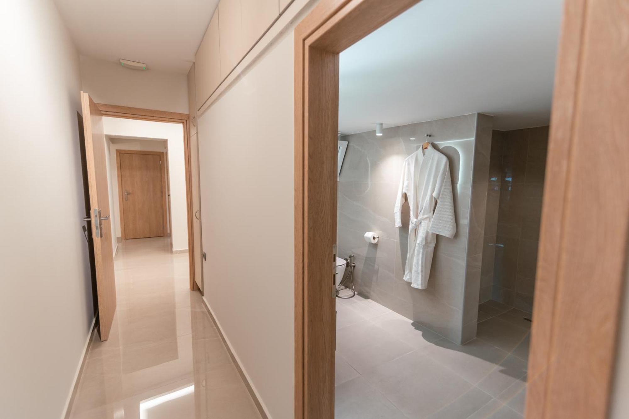 Apartment Suite Byron Kos Bagian luar foto